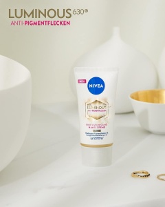 Crema pentru maini NIVEA Luminous 630 LSF15, 50 ml, anti-pigmentare, hidratanta - Img 3