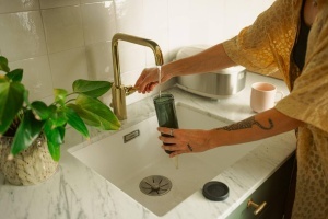 Dispenser de apa pentru plante Fiskars Urban Plant Care, 350 ml, ceramicaplastic, verde inchis - Img 7