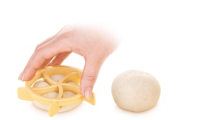 Dispozitiv de formare pentru chifle Tescoma DELICIA, plastic rezistent, usor de curatat - Img 2