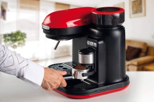 Espressor Ariete Moderna 15 Bar 1080W RosuNegru cu Rasnita Integrata - Img 3