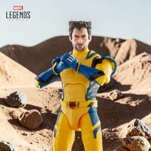 Figurina de colectie Marvel Legends Wolverine, 15 cm, cu accesorii - Img 6