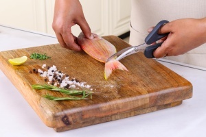 Foarfeca pentru fructe de mare Zyliss cu cracker integrat din otel inoxidabil - Img 2