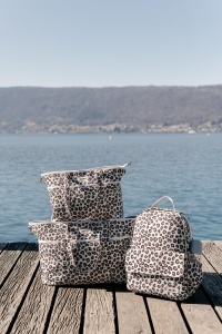 Geanta pentru scutece Beaba Madrid XXL, 44L, 11 compartimente, design leopard - Img 5