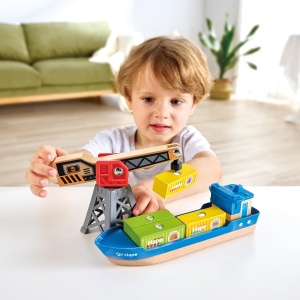 Hape Cargo Ship & Harbour Crane, Set de cale ferata, de la 3 ani - Img 4