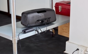 JBL BASSPRO Go Plus cu incarcator de acasa - 2 in 1 Subwoofer activ pentru masina si cutie de difuzoare Bluetooth de 200 de wati Poate fi folosit in m - Img 7