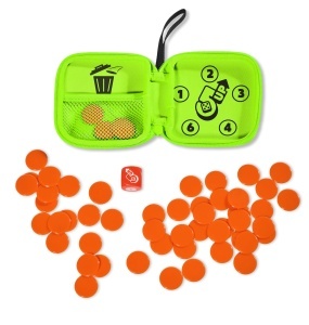 Joc de societate TOMY 5 UP - Distractie, 10 chipsuri, pentru 2-4 jucatori