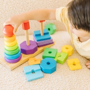 Jucarie din lemn Melissa Doug - Set 25 piese, forme geometrice, pentru copii 2 - Img 2