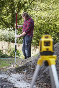 Laser de nivelare STANLEY STHT77616, rotatie automata, precizie - 6 mm30 m - Img 9