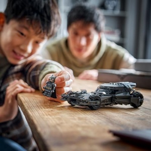 LEGO DC Batman Batmobil 76331 Set creativ pentru copii 9 cu minifigura si functii interactive - Img 8