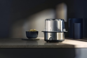 Masina de popcorn de bucatarie WMF minis pentru casa, aparat de floricele de porumb, plita acoperita, capac ca bol de servire, deschidere topita unt, floricele de porumb cu zahar si sare, economie de spatiu, otel inoxidabil mat - Img 2