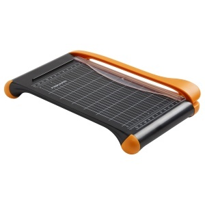 Masina de taiat Fiskars Recycelter, 22,9 cm, autoascutire, pentru hartie si carton - Img 8