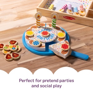 Melissa Doug Set Tort de Ziua de Nastere din Lemn 18 Elemente Decorative 7 Lumanari - Img 4