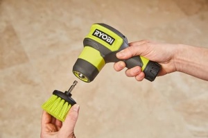 Mini perie de curatare fara fir RYOBI 4 V USB-Lithium RSCR4-0, pentru curatarea usoara a chiuvetelor, cabinelor de dus, fara baterie si incarcator - Img 3