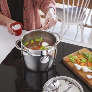 Oala cu capac Lagostina Orchestra 24 cm din inox, design elegant - Img 2