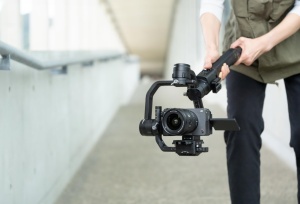 Obiectiv foto Sony FE 16-25 mm f2.8 G, zoom wide, compact, ideal pentru video - Img 4