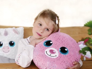 Perna decorativa NICI Glubschis Unicorn Milky-Fee 30x30 cm moale si colorata - Img 5