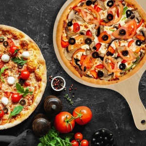 Placa de taiat Fackelmann Pizzabrett 30cm din lemn cu maner - Img 2