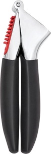 Presator de usturoi OXO Good Grips cu capacitate mare si curatare integrata