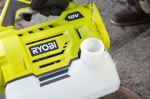 Pulverizator de ceata fara fir RYOBI 18 V ONE+ RY18FGA-0 (raza de actiune 4,5 m, debit 7,2 l|h, acoperire a suprafetei pe min. 93 m2, dimensiune medie a particulelor 40 mm, fara baterie si incarcator in cutie) - Img 4