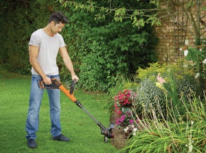 Rasnita de iarba BLACKDECKER STC1820EPC, 18V, 2.0Ah, 28 cm - Img 3