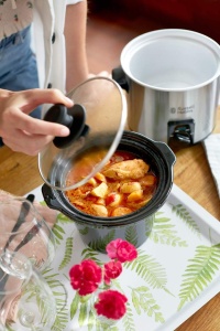 Russell Hobbs Slow Cooker Mini [oala grea din ceramica de 2 l pentru opt. Aragaz lent compact (3 setari de temperatura si functie de mentinere la cald, 145W) Aragaz lent 25570-56 - Img 7
