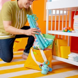 Saltea de activitate pentru bebelusi Bright Starts Wild Wiggles, 5 jucarii incluse, Verde - Img 10
