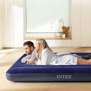 Saltea gonflabila Intex 64758 137x191x25 cm pentru interior si exterior suprafata catifelata - Img 6