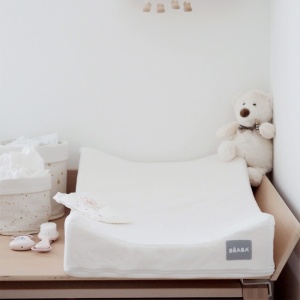 Saltea pentru schimbat bebelusi BEABA Sofalange, inclinata, alb, material Oeko-Tex - Img 2