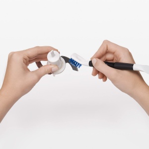 Set curatare OXO Good Grips 12155000 4-in-1 Negru pentru zone greu accesibile - Img 5