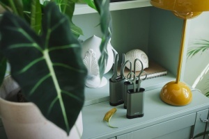 Set de ingrijire plante Fiskars 1075317 3 piese lame din otel inoxidabil suport ajustabil verde inchisnegru - Img 5