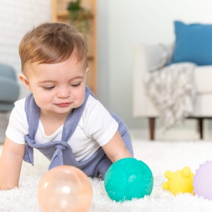 Set de mingi senzoriale pentru bebelusi Infantino 6 piese BPA-free texturi si culori variate - Img 5