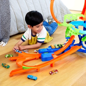 Set de Pista Hot Wheels cu Accelerare, Model JKJ78, Include 1 Masinuta, Pista cu Looping - Img 2