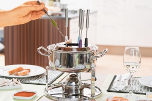 Set fondue ROSLE, 6 persoane, inox, 2L, 1000W, cu arzator pe gaz si accesorii - Img 4