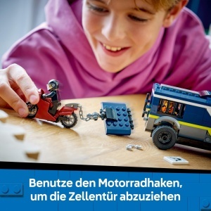 Set LEGO City Transporter de Puscariasi - 3 Minifiguri, Motocicleta, 198 Piese - Img 4