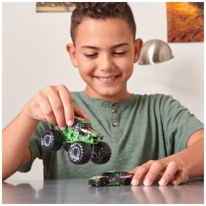 Set Monster Jam - Camion si Rennaut cu Design Detaliat, 164, pentru Stunts - Img 2