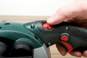 Slefuitor cu banda Metabo BAE 75, 1010W, cu sac de praf si suport - Img 6