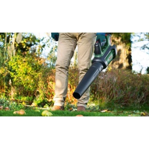 Suflanta de frunze cu acumulator Bosch AdvancedLeafBlower 36V-750 (fara baterie, sistem de 36 volti, pentru indepartarea frunzelor incapatanate de pe suprafete mari, greutate: 2,8 kg) - Scorul testului: foarte bun (revista: selbst ist der Mann) - Img 2