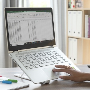 Suport pentru laptop pliabil si reglabil InnovaGoodsr Flappot tine laptopul confortabil si sigur cu design pliabil si reglabil ideal pentru casa si bi - Img 5