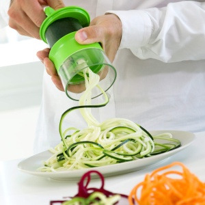 Taietor manual de legume InnovaGoods Spiru, compact, verde, 8x8x9 cm