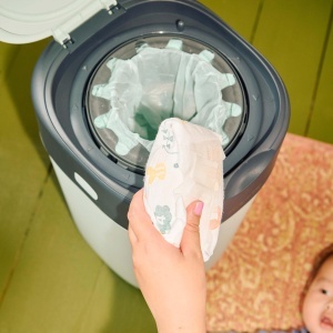 Tommee Tippee Twist Click Windeleimer Alb Sistem Avansat de Eliminare a Scutecelor - Img 2