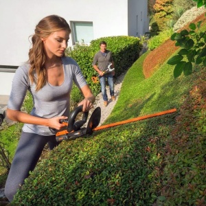 Trimmer de gard viu fara fir WORX WG261E.9 - Trimmer de gard viu si arbusti cu lungime lama de 44 cm - Distanta dintilor de 16 mm - Ideal pentru garduri vii inalte - Usor si compact - Compatibil PowerShare - Fara baterie si incarcator - Img 7