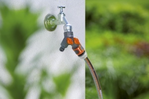 Ventil de apa Gardena 2-Wege, G1, pentru 2 dispozitive, din plastic durabil - Img 3