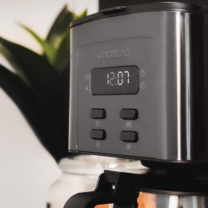 Aparat de cafea Cecotec Coffee 56 Time, 800W, Programati-va cafeaua, Otel inoxidabil, Ecran LCD, Protectie impotriva caderii, Capacitate 1.3L, 12 cani, Oprire automata, Rezervor cu fereastra - Img 8