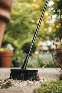 Besen cu maner Fiskars Solid, 38 cm, negru, PowerClean - Img 5