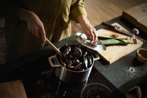 Cacerola din otel inoxidabil Fiskars Norden, 3 l, cu capac - Img 3