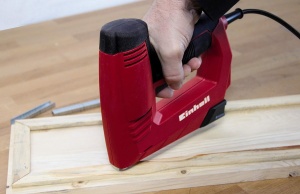 Capsator electric Einhell TC-EN 20 E reglaj electronic al puterii 1000 capse si 500 cuie incluse - Img 3