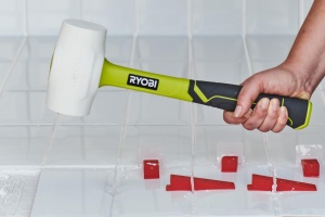 Ciocan din cauciuc Ryobi RHHM450W 450 g maner ergonomic fibra de sticla alb - Img 5