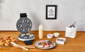 Cloer 6121 Donut Maker pentru 6 mini gogosi sau covrigi acoperire antiaderenta indicator luminos rosu depozitare cu economie de spatiu infasurator de  - Img 9