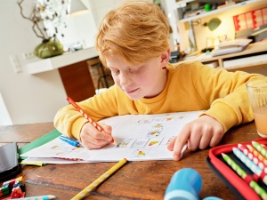 Creion ergonomic STABILO EASYgraph pentru stangaci si dreptaci, 5 culori disponibile - Img 5