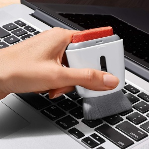 Curatitor Laptop OXO Good Grips cu Perie Retractabila si Pad Microfibra - Img 2